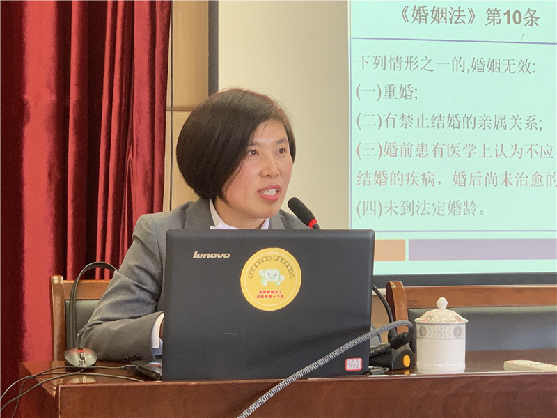 张风娟律师解放街道维护妇女权益普法知识讲座